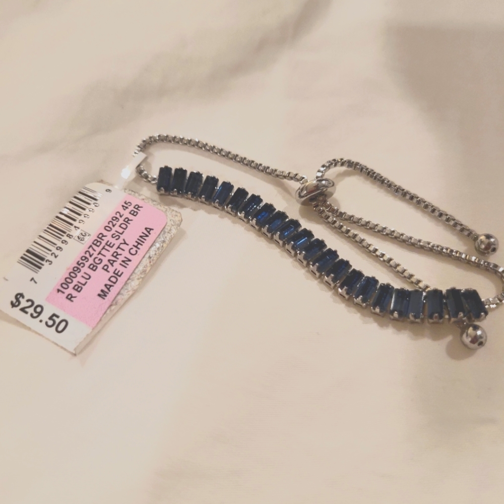 Adjustable bracelet